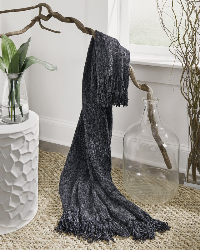 Furniture City Biloxi - Ashley Furniture - Tamish Throw (Set of 3) - Throw (3/CS) / Black - A1001027
