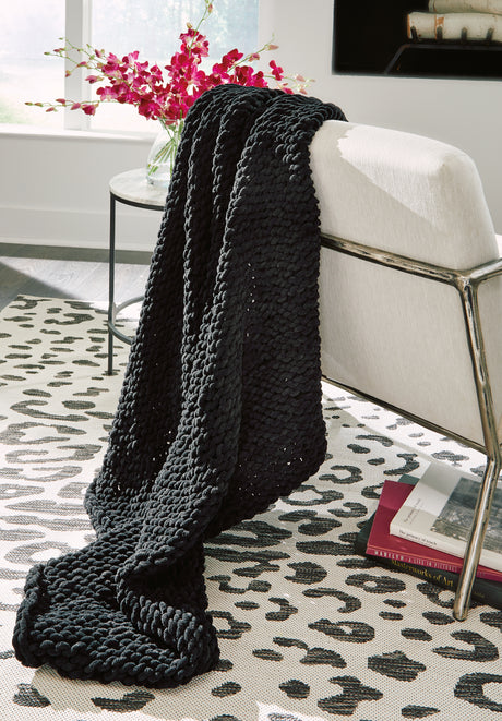 Furniture City Biloxi - Ashley Furniture - Chaddon Throw (Set of 3) - Throw (3/CS) / Black - A1001061