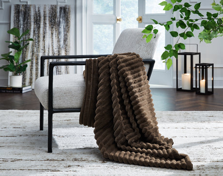 Furniture City Biloxi - Ashley Furniture - Alsonwell Throw (Set of 3) - Throw (3/CS) / Brown - A1001082
