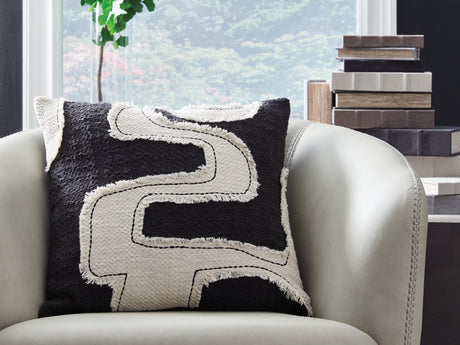 Furniture City Biloxi - Ashley Furniture - Veerbank Pillows - Pillow (4/CS) / Black/Beige - A1001114