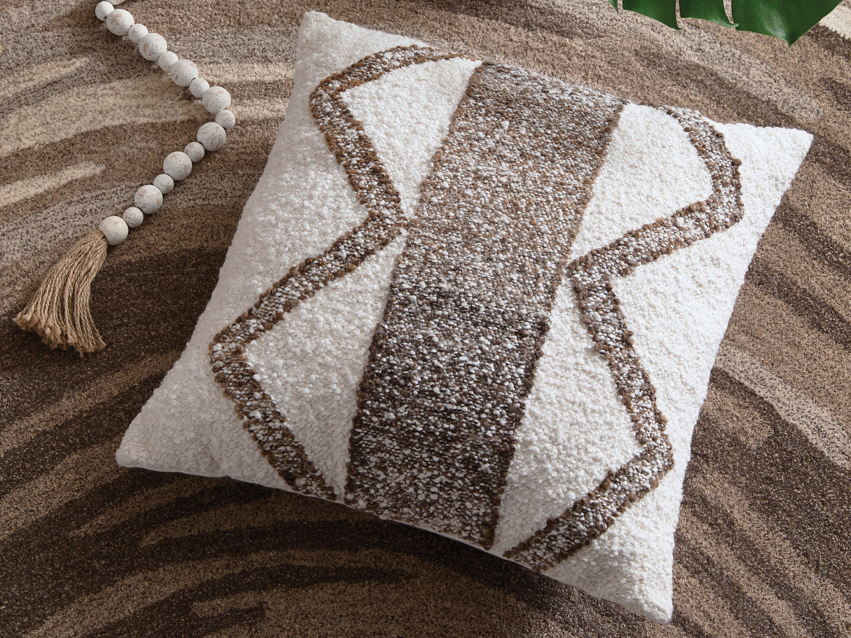 Furniture City Biloxi - Ashley Furniture - Brettwood Pillows - Pillow (4/CS) / Ivory/Brown - A1001125
