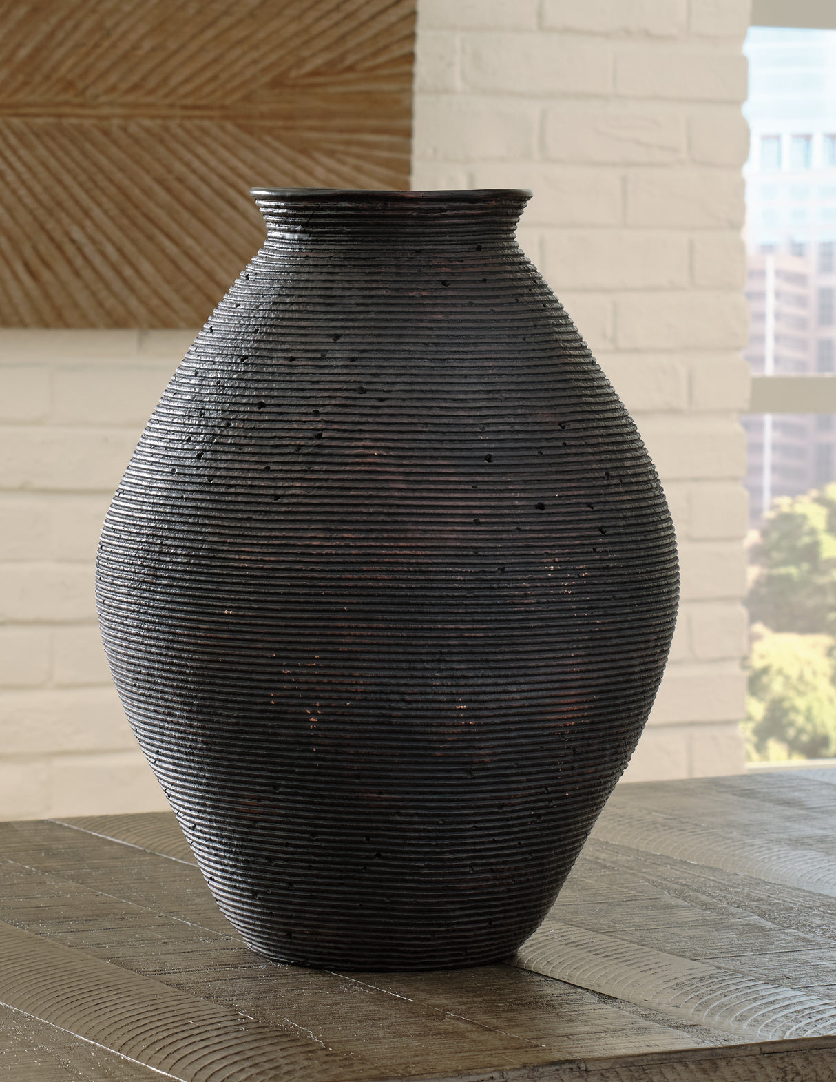 Furniture City Biloxi - Ashley Furniture - Hannela Vase - Vase / Antique Brown - A2000512