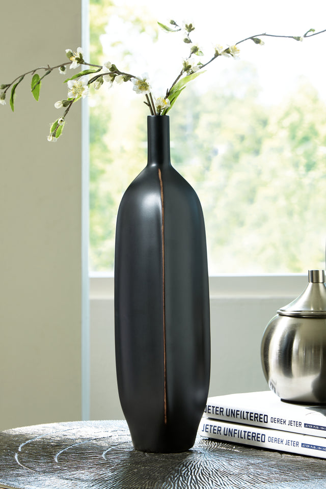 Furniture City Biloxi - Ashley Furniture - Rhaveney Vase - Vase (3/CS) / Black - A2000552
