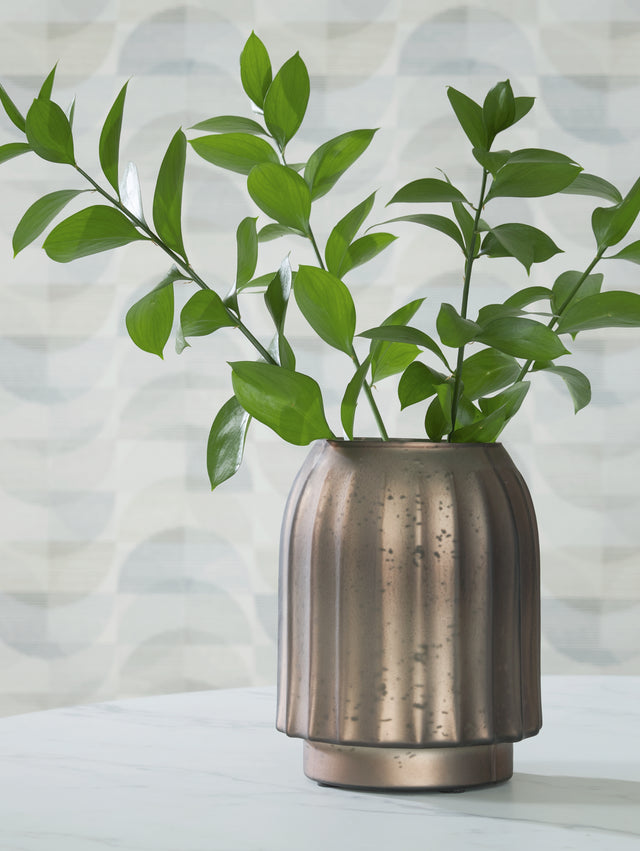 Furniture City Biloxi - Ashley Furniture - Briarcott Vase - Vase / Brown - A2000703