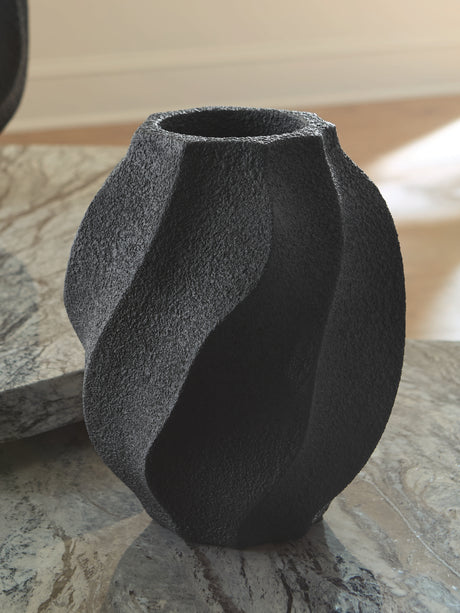Furniture City Biloxi - Ashley Furniture - Judworth Vase - Vase / Black - A2000875