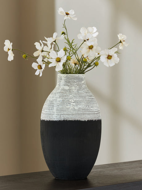 Furniture City Biloxi - Ashley Furniture - Girtha Vase - Vase / Antique White/Black - A2000876