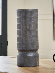 Furniture City Biloxi - Ashley Furniture - Beninworth Vase - Vase - A2000879