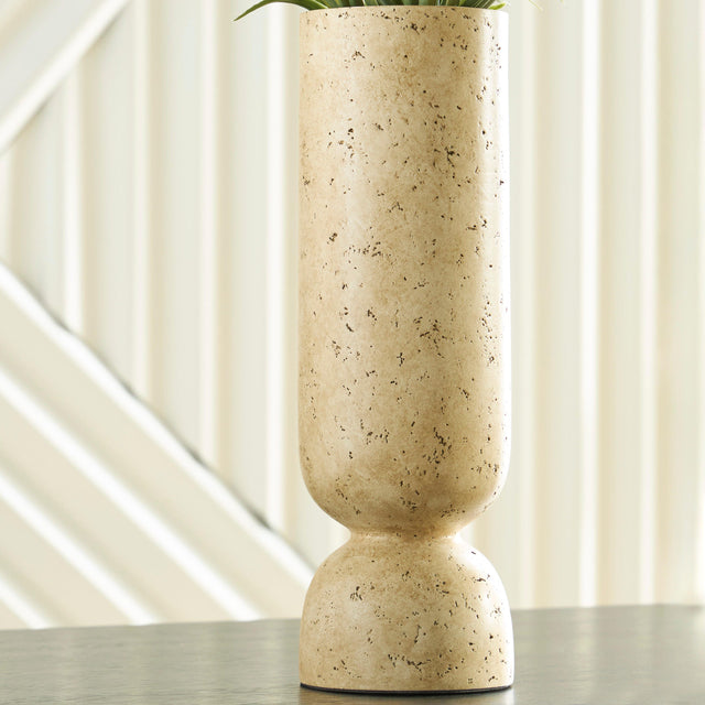 Furniture City Biloxi - Ashley Furniture - Bryons Vase - Vase - A2000916