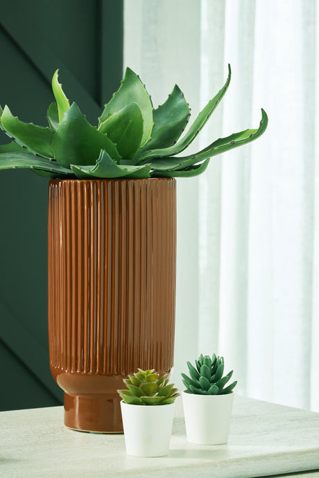 Furniture City Biloxi - Ashley Furniture - Avalyah Vase - Vase (2/CS) / Burnt Umber - A2900022
