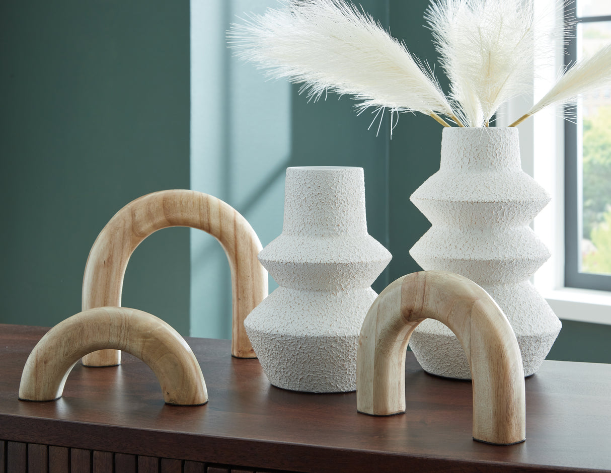 Furniture City Biloxi - Ashley Furniture - Maddwarth Accessory Set (Set of 5) - Accessory Set (5/CN) / White/Natural Brown - A2C00214