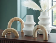 Furniture City Biloxi - Ashley Furniture - Maddwarth Accessory Set (Set of 5) - Accessory Set (5/CN) / White/Natural Brown - A2C00214