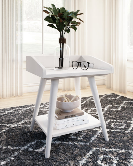 Furniture City Biloxi - Ashley Furniture - Blariden Accent Table - Accent Table / White - A4000367