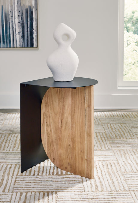 Furniture City Biloxi - Ashley Furniture - Ladgate Accent Table - Accent Table / Black/Natural - A4000628