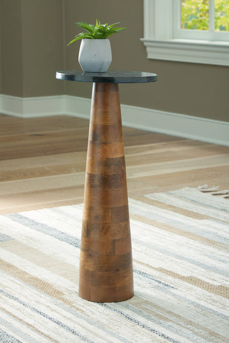 Furniture City Biloxi - Ashley Furniture - Quinndon Accent Table - Accent Table / Brown/Black - A4000633