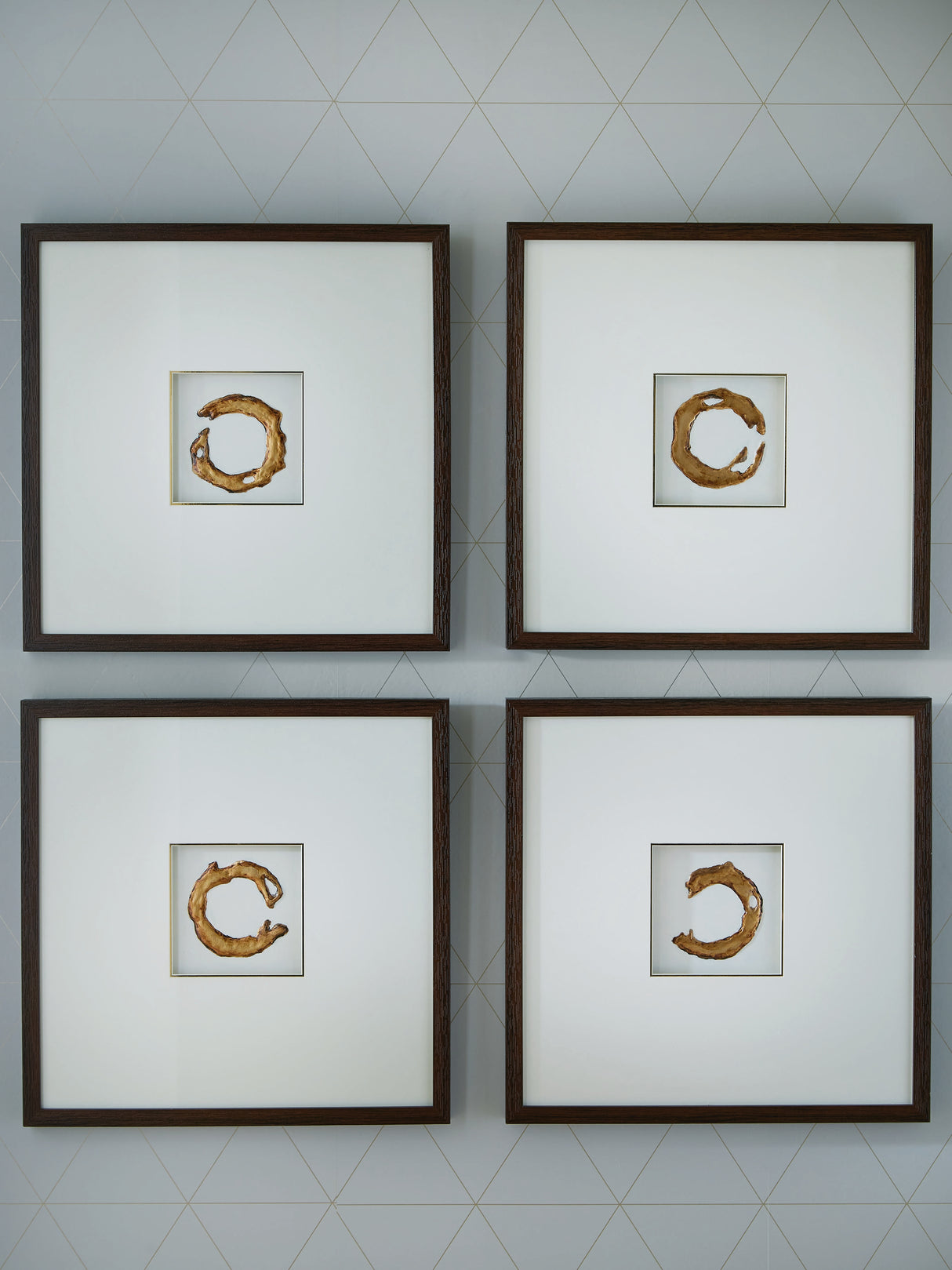 Furniture City Biloxi - Ashley Furniture - Dallbourne Wall Decor - Wall Art Set (4/CN) / White/Gold Finish - A8000491