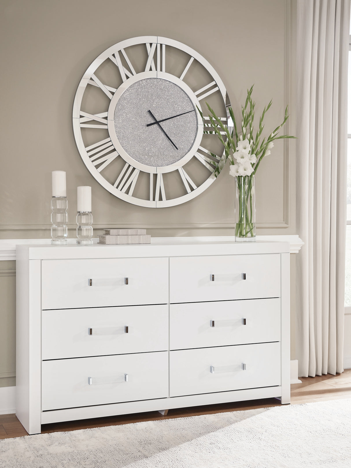 Maeling Bedroom