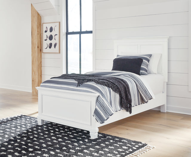 Furniture City Biloxi - Ashley Furniture - Fortman Bedroom - Twin Panel Bed / White - B680B6