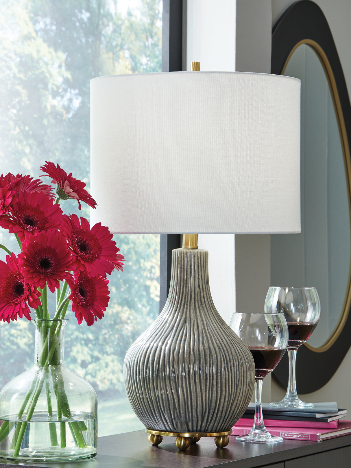 Furniture City Biloxi - Ashley Furniture - Judlen Lighting - Ceramic Table Lamp (1/CN) / Gray/Gold Finish - L100844