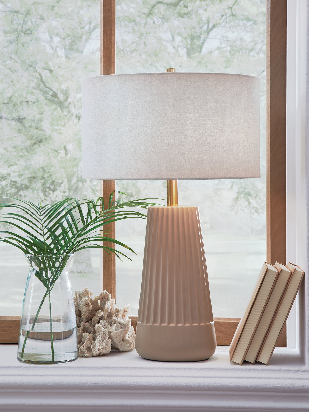 Furniture City Biloxi - Ashley Furniture - Dellner Lighting - Ceramic Table Lamp (1/CN) - L100854
