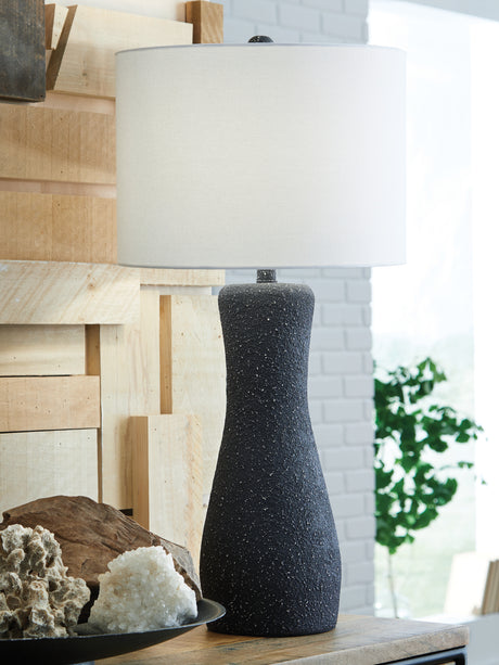 Furniture City Biloxi - Ashley Furniture - Maykins Lighting - Metal Table Lamp (1/CN) / Black - L207634