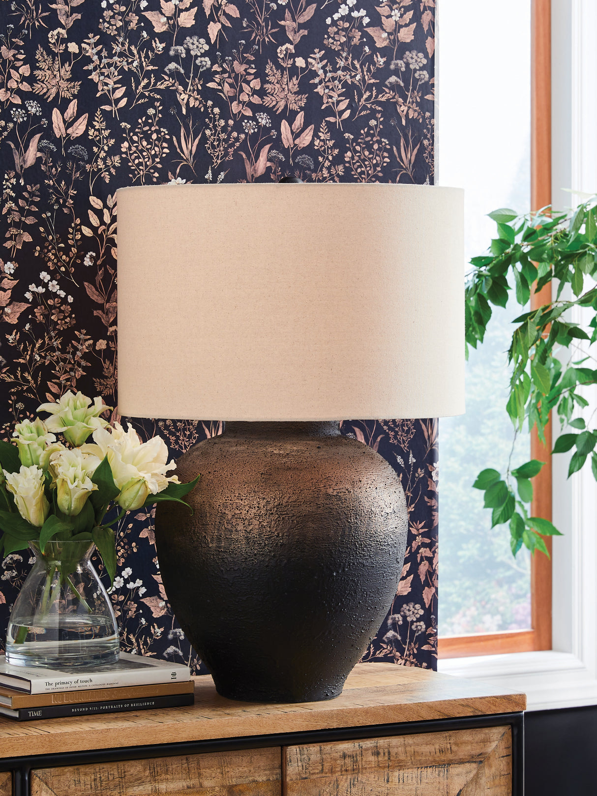 Furniture City Biloxi - Ashley Furniture - Newgerhard Lighting - Metal Table Lamp (1/CN) / Brown/Black - L207644
