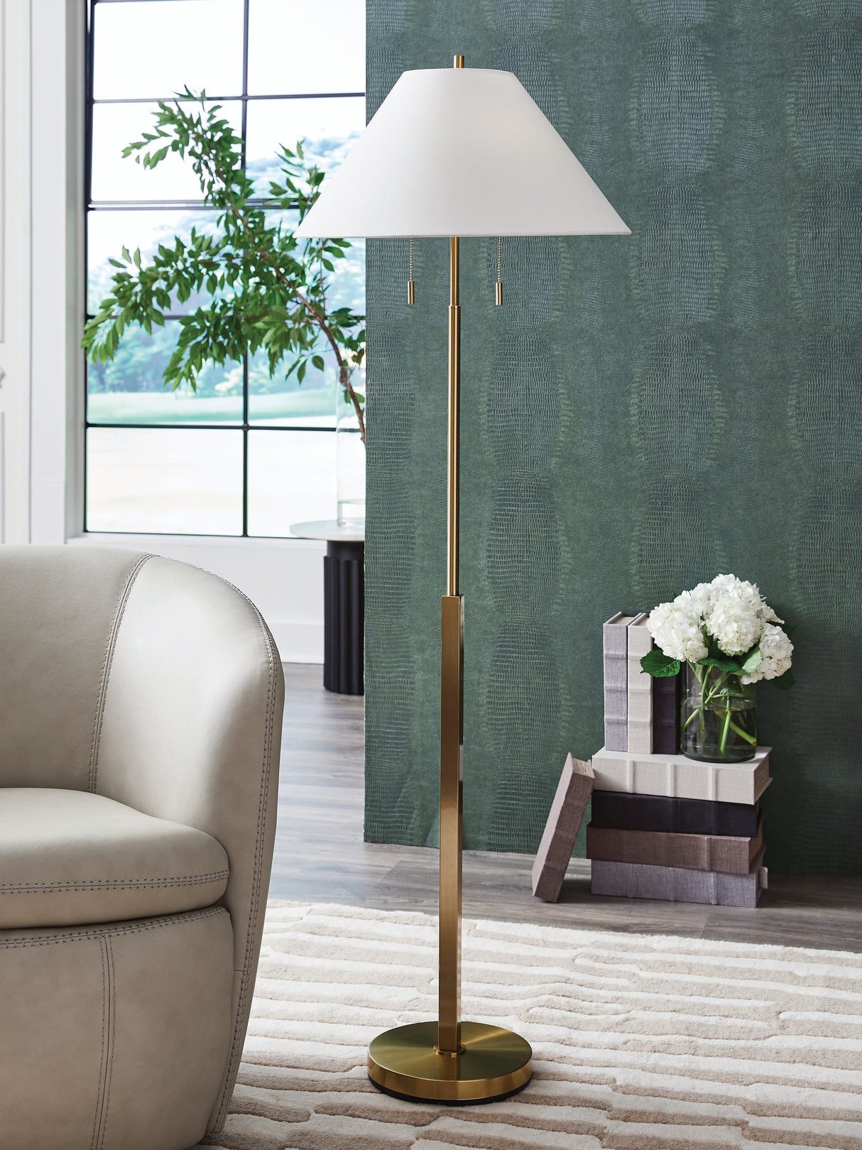 Furniture City Biloxi - Ashley Furniture - Haigwood Lighting - Metal Floor Lamp (1/CN) / Gold Finish - L208471
