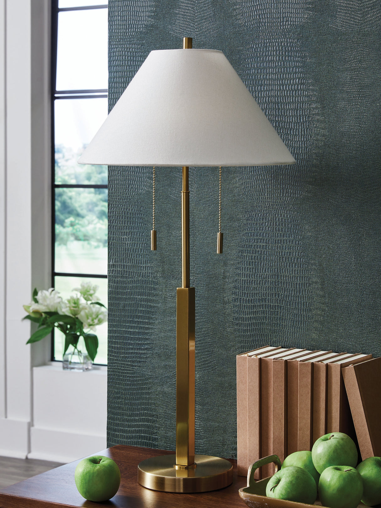 Furniture City Biloxi - Ashley Furniture - Haigwood Lighting - Metal Table Lamp (1/CN) / Gold Finish - L208474