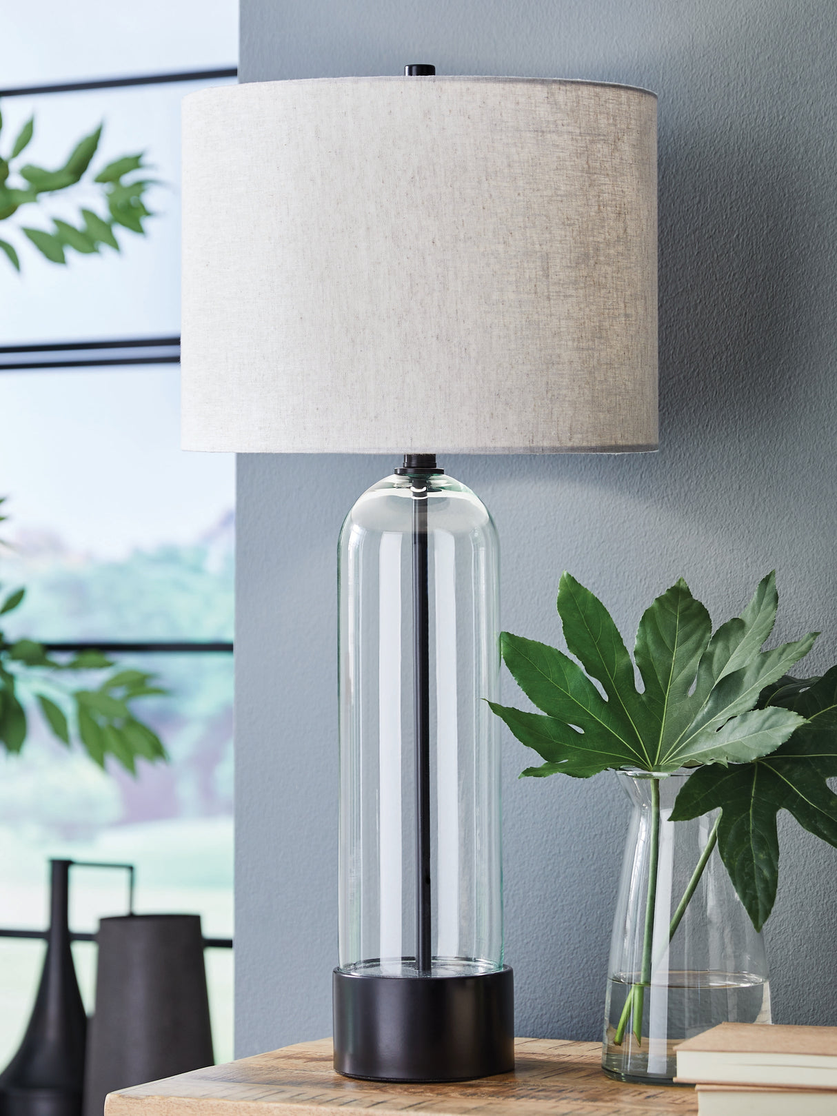 Furniture City Biloxi - Ashley Furniture - Kerrbrook Lighting - Glass Table Lamp (1/CN) / Clear/Black - L430944