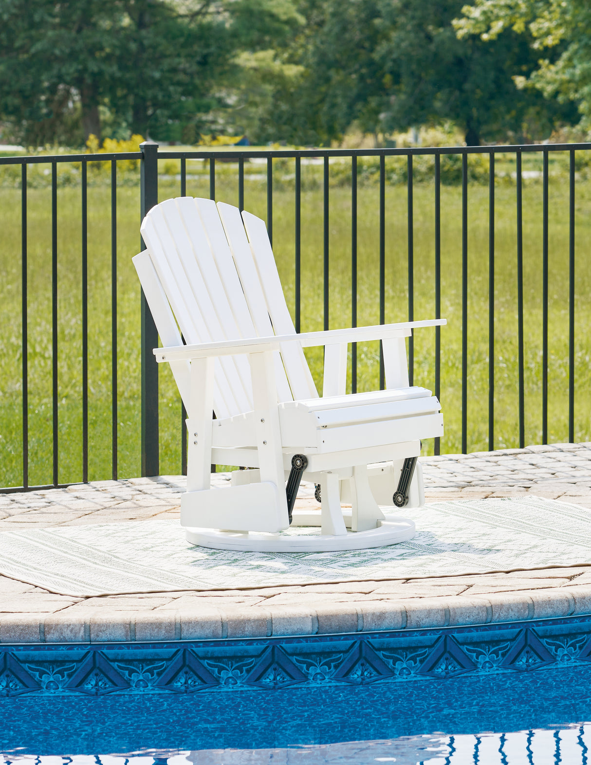 Furniture City Biloxi - Ashley Furniture - Hyland wave Outdoor - Swivel Glider Chair / White - P111-820