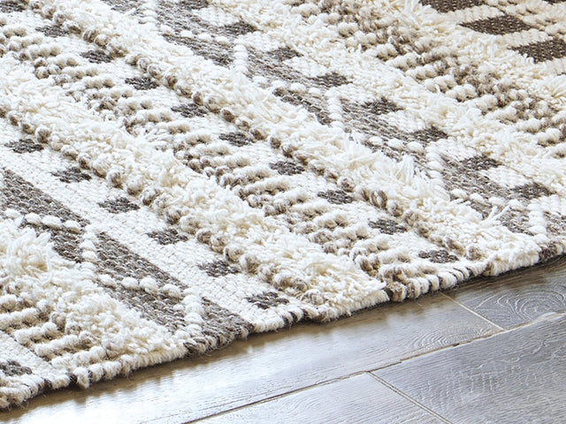 Furniture City Biloxi - Ashley Furniture - Karalee Rug - 5' x 7' Rug / Ivory/Brown - R404442