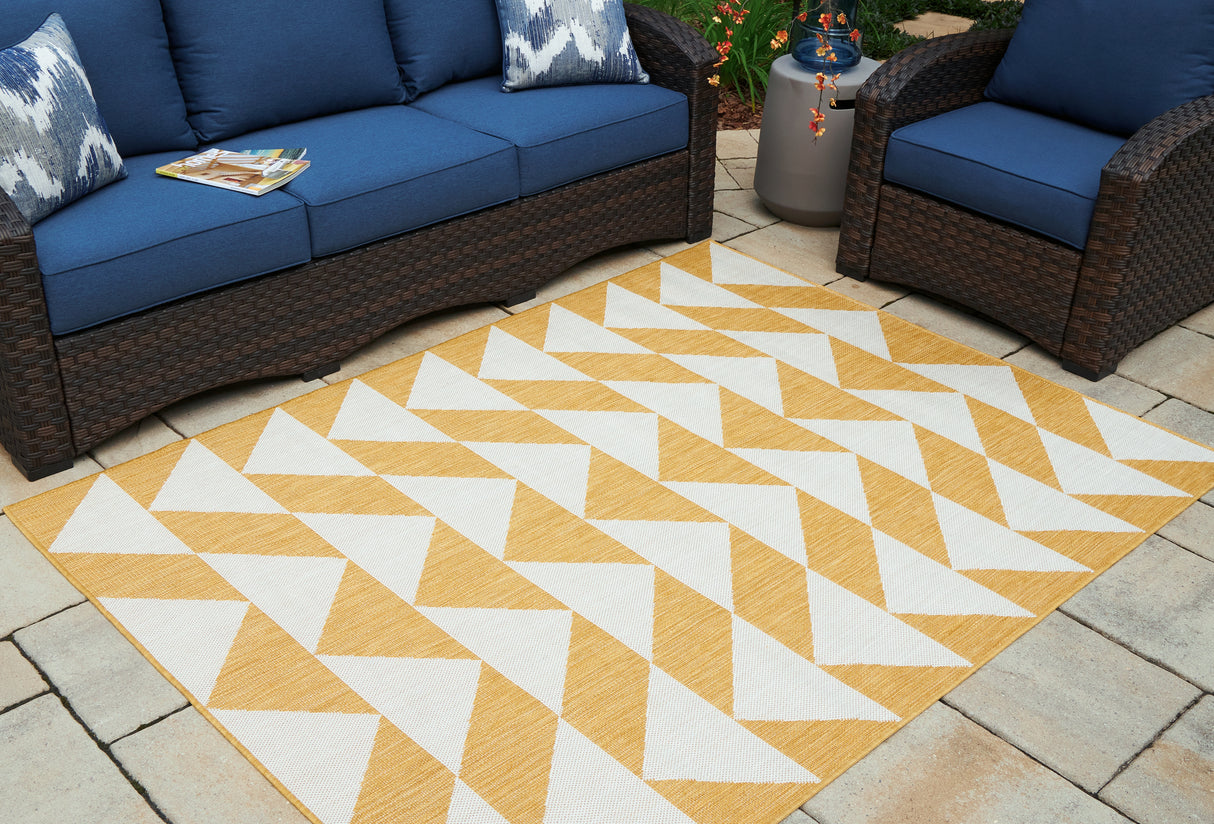 Furniture City Biloxi - Ashley Furniture - Thomley Rug - 5' x 7' Rug / Ivory/Yellow - R900062