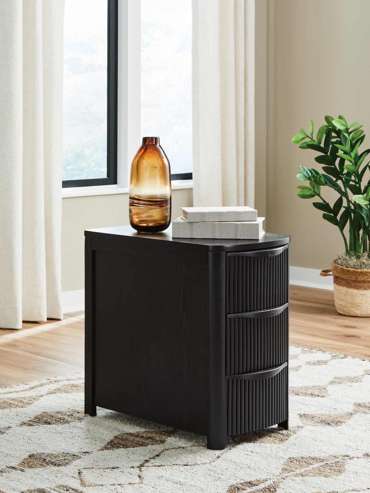 Furniture City Biloxi - Ashley Furniture - Camdill Chairside End Table - Chair Side End Table / Black - T208-117