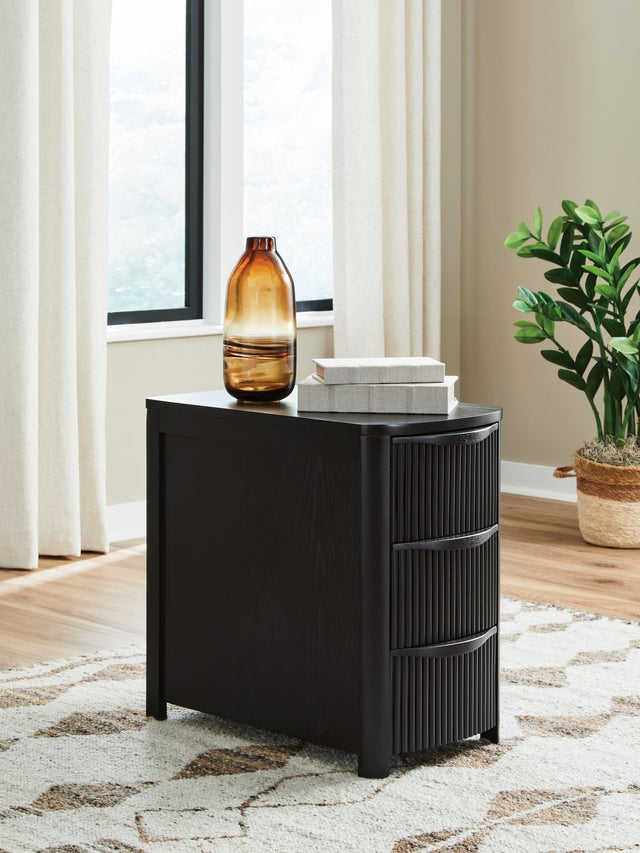 Furniture City Biloxi - Ashley Furniture - Camdill Chairside End Table - Chair Side End Table / Black - T208-117