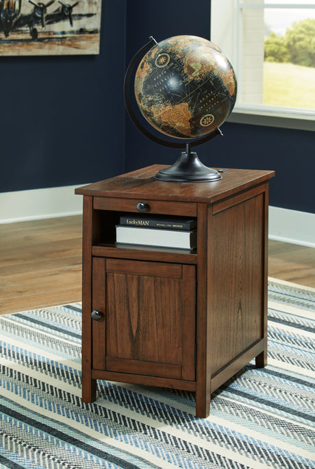 Furniture City Biloxi - Ashley Furniture - Treytown Chairside End Table - Chair Side End Table / Black - T300-617