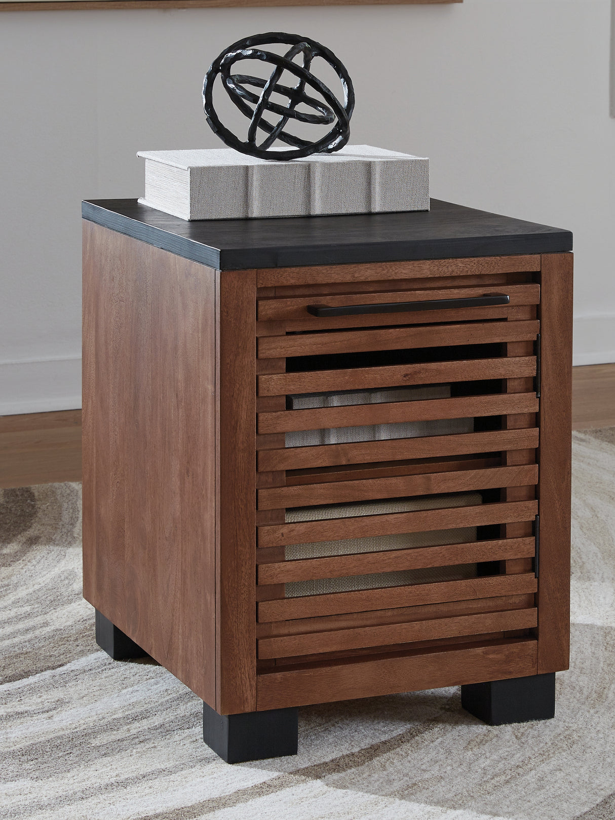Furniture City Biloxi - Ashley Furniture - Kallari Chairside End Table - Chair Side End Table / Warm Brown/Black - T737-7